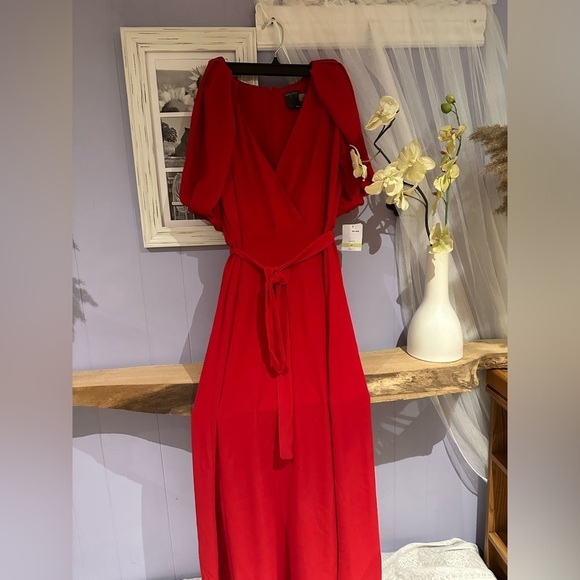 Stunning red dress - Picture 6 of 7